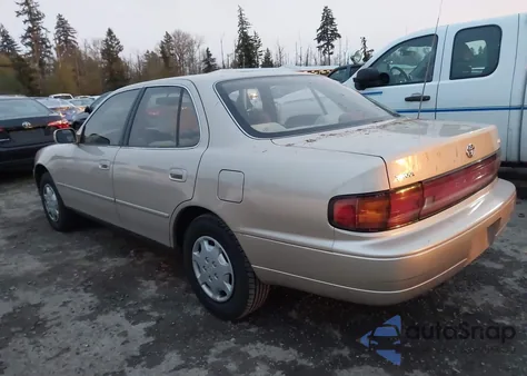 1993 Toyota Camry Le z USA, uszkodzony, nr VIN JT2SK12EXP0171391